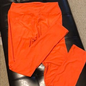 LuLaRoe OS leggings